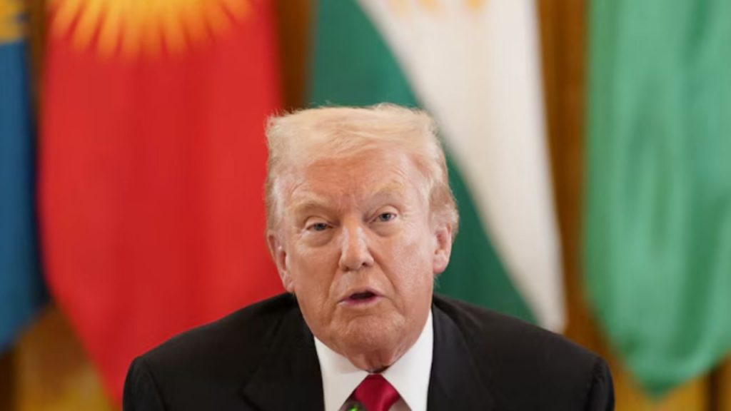 Donald Trump anuncia el despliegue de una fuerza internacional en Gaza, respaldada por varios países árabes y musulmanes, en medio de un frágil alto el fuego y los Acuerdos de Abraham, generando expectativas y polémica sobre la paz en la región.