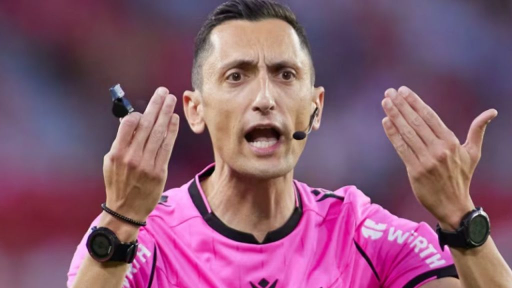 Sánchez Martínez y Hernández Hernández, árbitros españoles, dirigirán partidos clave de la Champions League, consolidando la presencia española en el arbitraje europeo de élite.