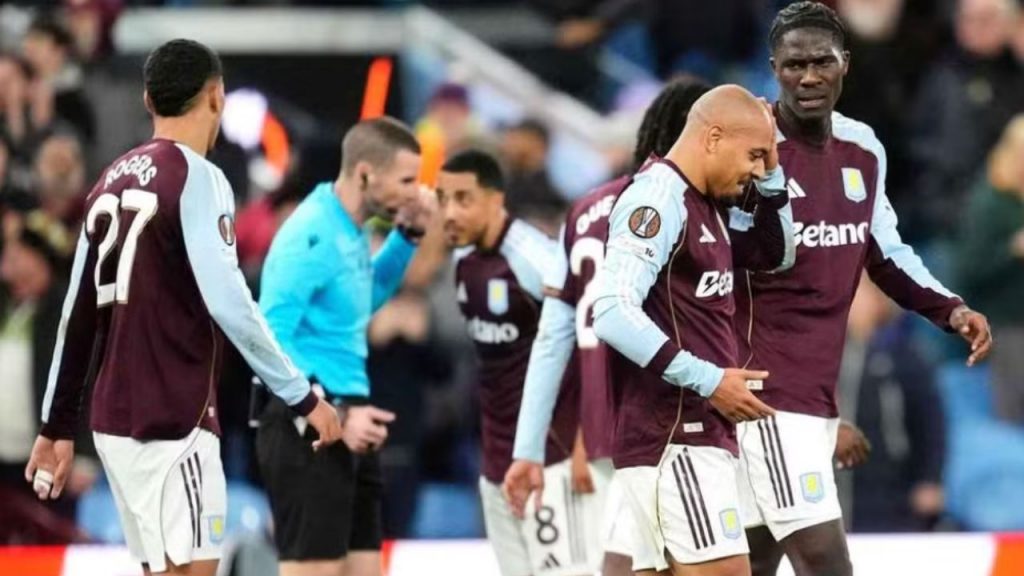 El Aston Villa mantiene el liderazgo en la Europa League tras vencer 2-1 al Young Boys en Villa Park. Emery logra controlar el partido pese a cambios y errores en finalización.