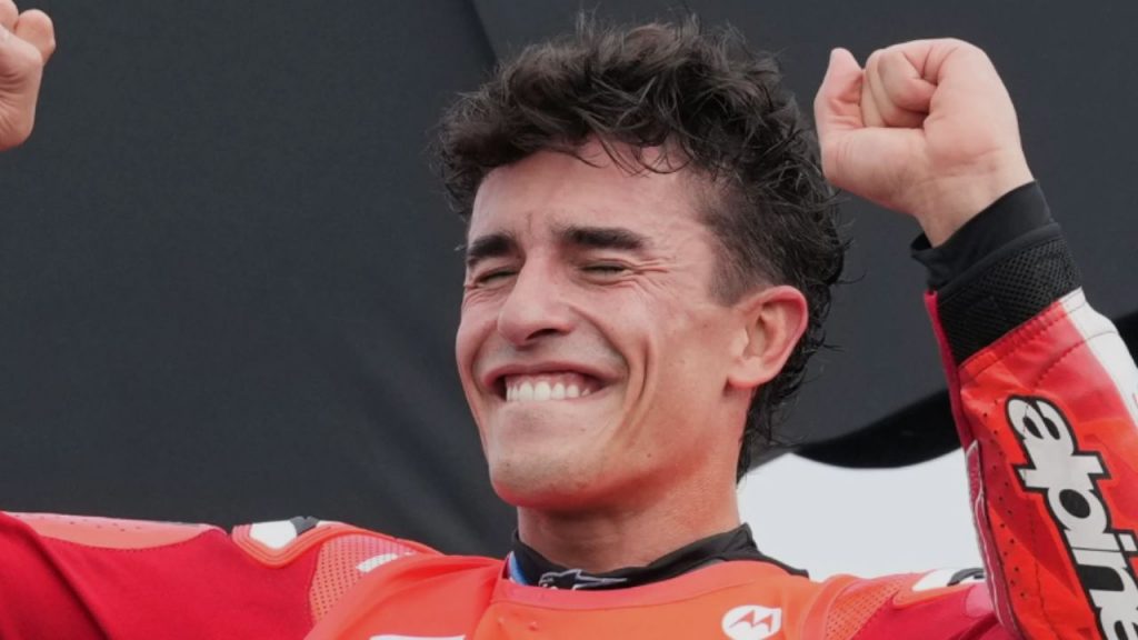Marc Márquez celebra su noveno Mundial de MotoGP con un patrimonio superior a 80 millones de euros entre contratos, patrocinadores y lujos personales.