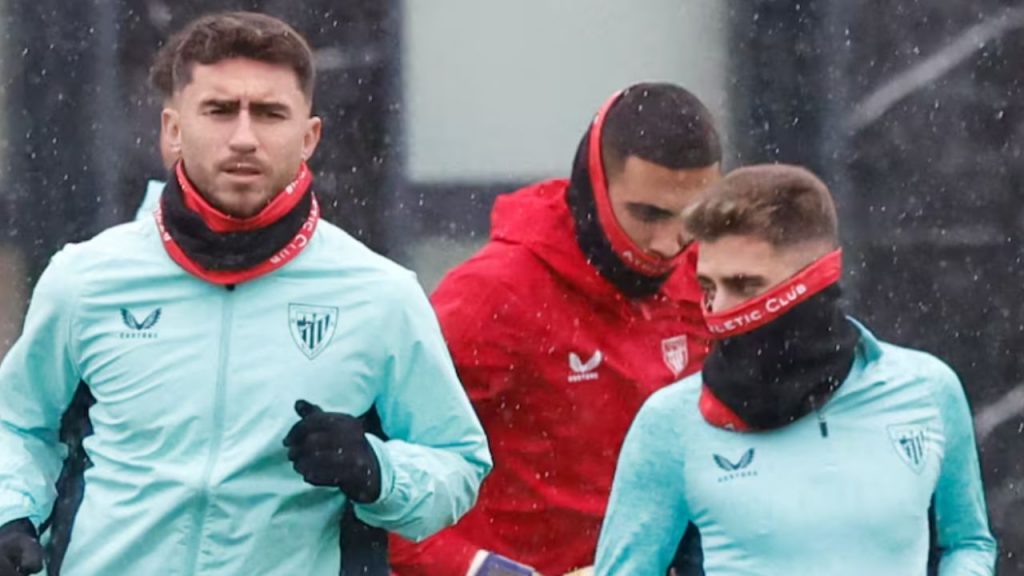 Valverde viaja a Praga sin Williams ni Serrano para un duelo clave de Champions, dejando al Athletic con bajas sensibles y presiones sobre su planificación.
