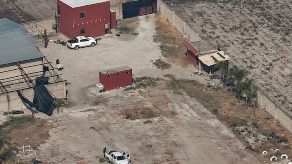 El rancho Izaguirre, usado como escuela de sicarios del CJNG en Jalisco, revela el horror del crimen organizado y la pasividad de las autoridades ante miles de desapariciones en el estado.