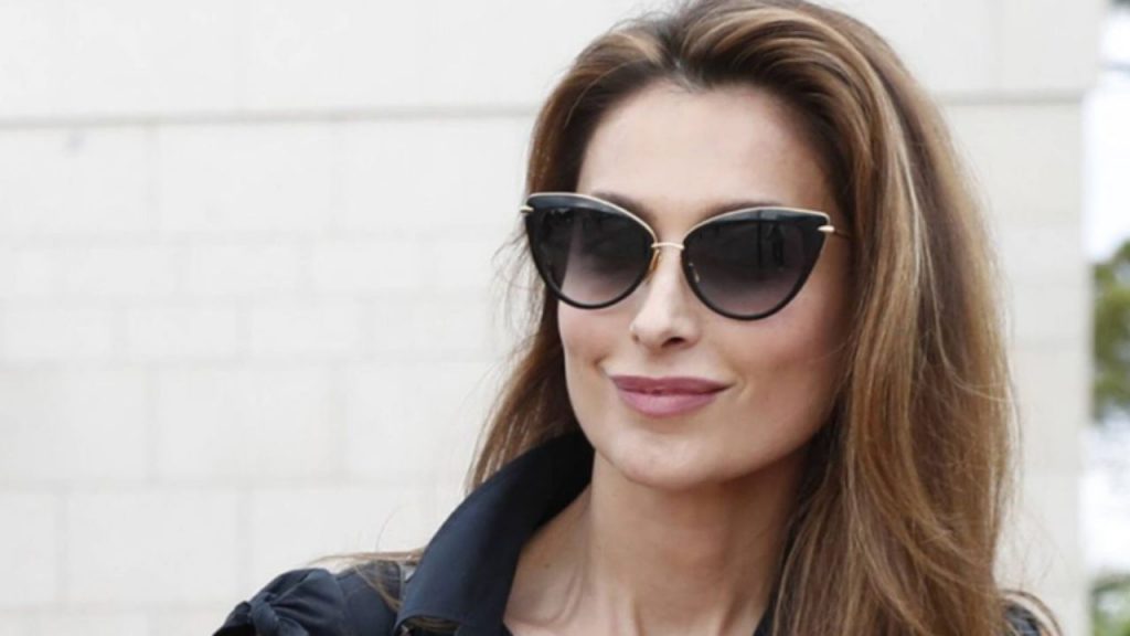 Paloma Cuevas homenajea a su padre, Victoriano Valencia, en un almuerzo con toreros de élite que celebran su legado y su impacto en el toreo.