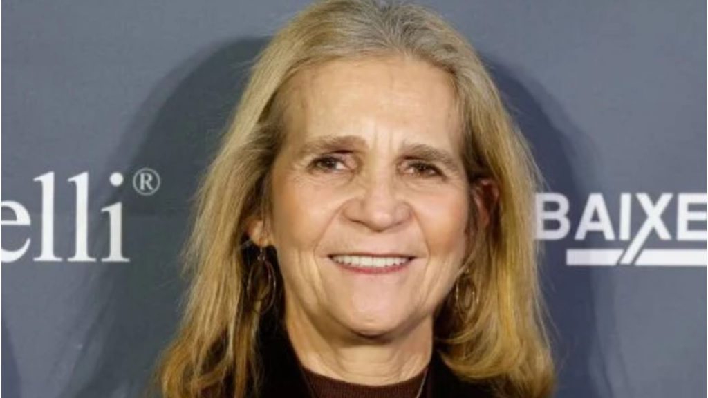 La Infanta Elena respalda la labor de la Fundación Kike Osborne en la gala Dona 2, destacando su apoyo a más de 30.000 familias con miembros con discapacidad y fomentando la inclusión social.