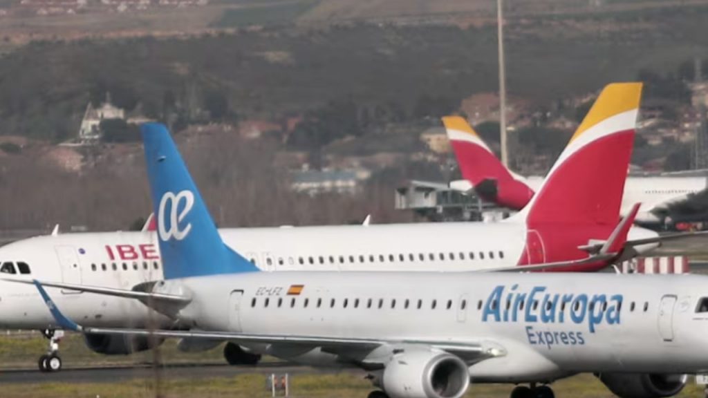 Venezuela revoca permisos a Iberia y otras aerolíneas en un acto de control estatal, alegando “terrorismo”, y agrava su aislamiento internacional.