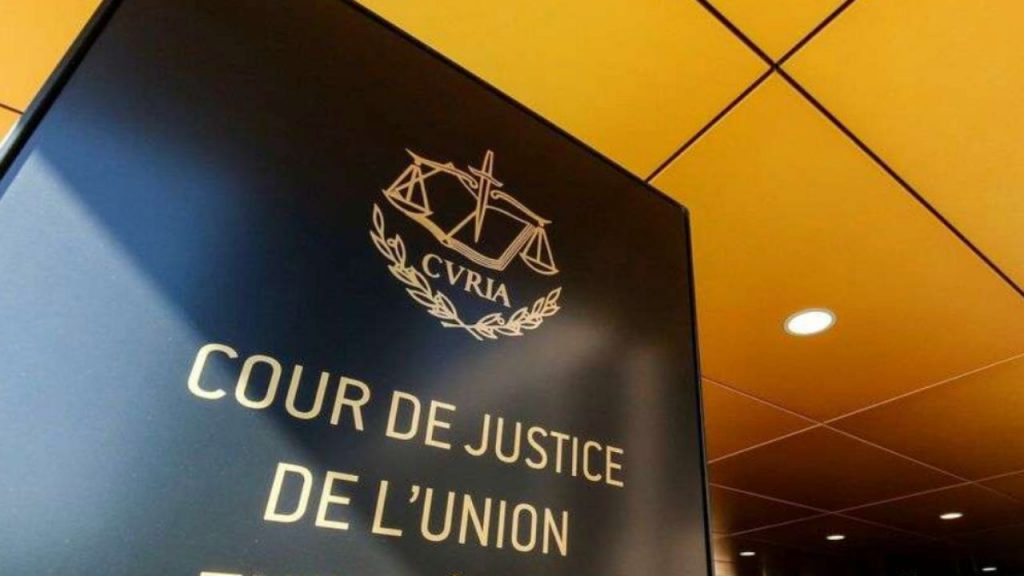 El abogado general de la UE afirma que la ley de amnistía en España no es una autoamnistía, pero advierte posibles problemas en la exención de responsabilidad contable y tutela judicial.