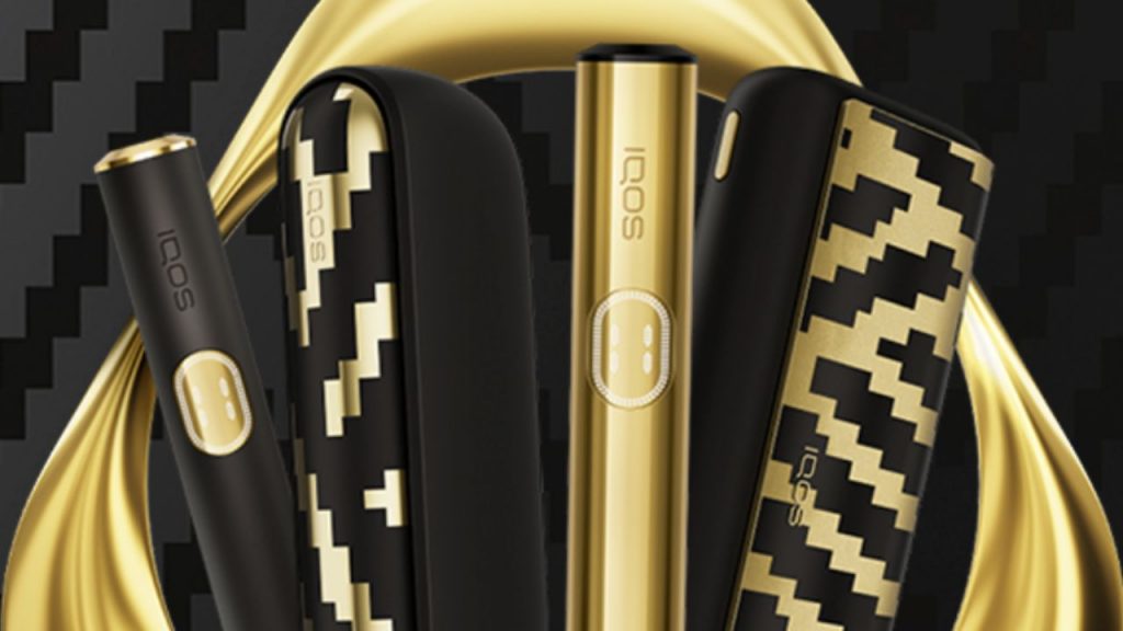 IQOS ILUMA i x Seletti une tecnología y diseño en una edición limitada que transforma el dispositivo en un objeto de culto y expresión personal.