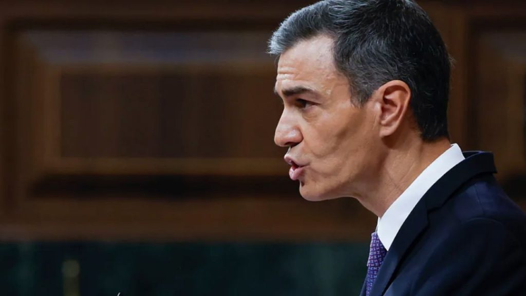 Nueva tensión en el Congreso: Sánchez y Feijóo se enfrentan por casos de corrupción y cruzan acusaciones en una sesión marcada por reproches y escándalos.