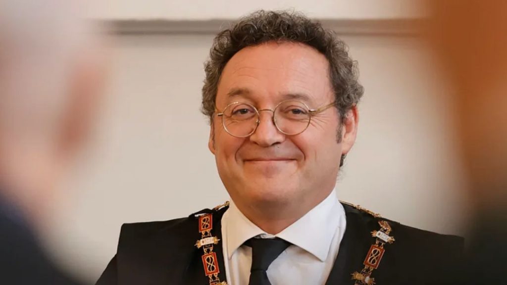 El Gobierno muestra su indignación tras la condena al fiscal García Ortiz, denunciando falta de pruebas y un trasfondo político en el fallo del Supremo.