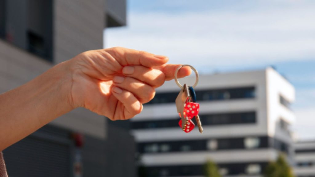 Las hipotecas en España crecieron un 12,2% en septiembre, el mejor dato desde 2010. Destacan las operaciones a tipo fijo y el aumento del importe medio a 171.612 €, impulsando la recuperación del mercado inmobiliario.