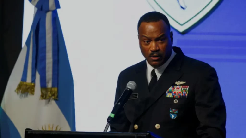 Dimite el almirante estadounidense al mando en Latinoamérica