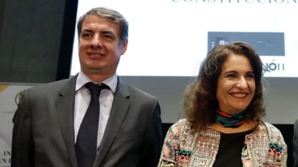 Montero se desentiende de su protegido en la SEPI