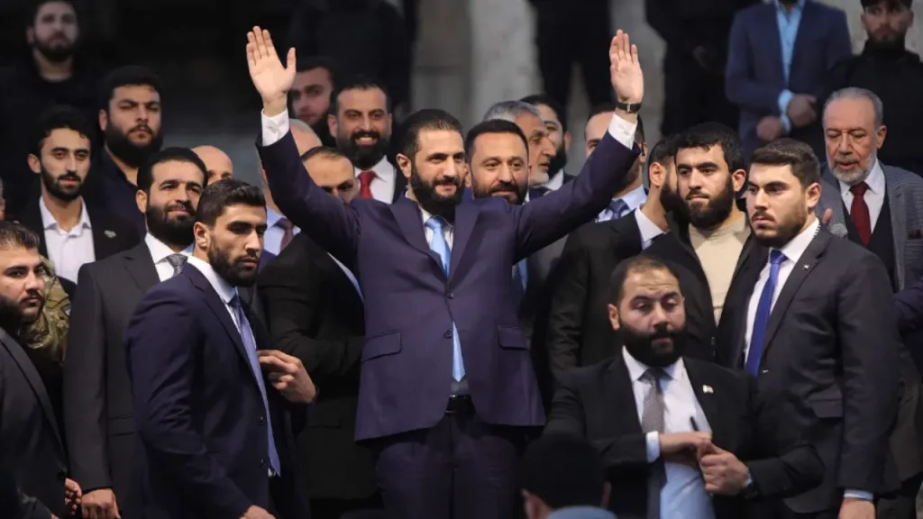 Siria tras la caída de Asad el exyihadista Al-Shara busca inversiones, paz… y un lugar entre las potencias