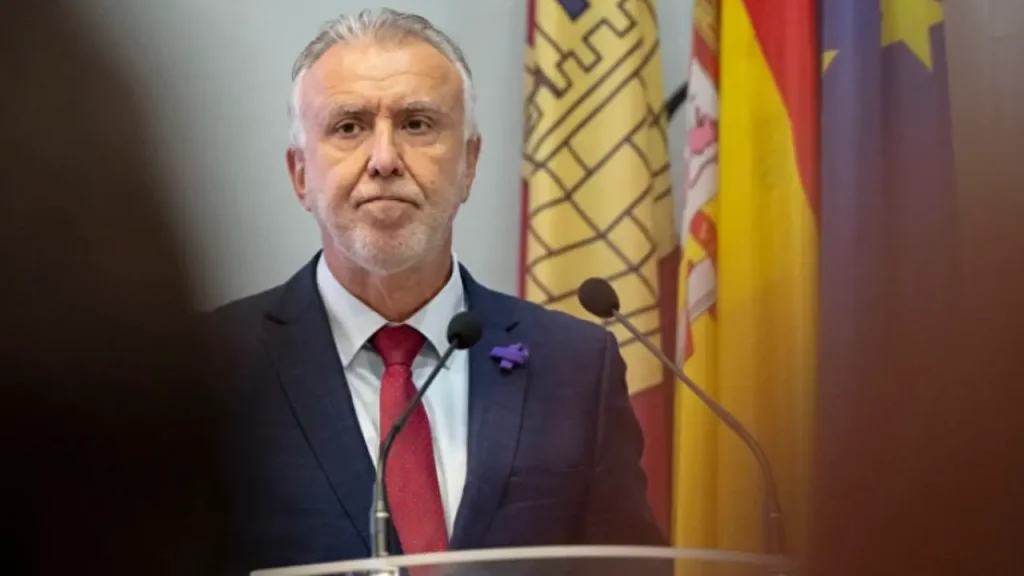 Torres multiplica su implicación en la trama de los test PCR