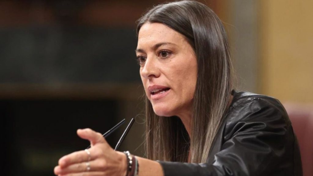 Míriam Nogueras acusa a Sánchez de incumplir acuerdos y exige hechos reales pese a su “giro de 180 grados”, aumentando la tensión con Junts.