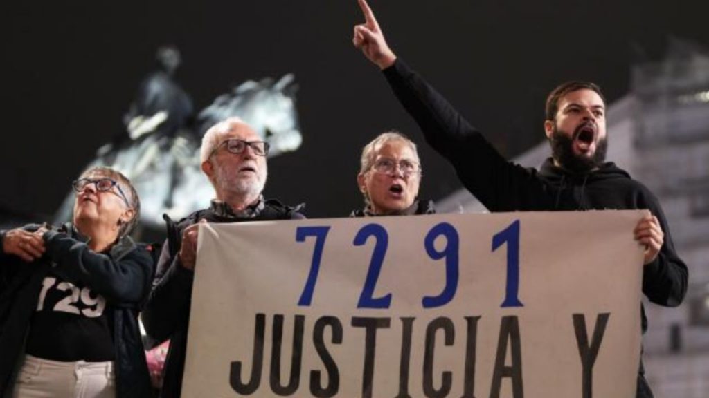 Un caso clave en Madrid: tres excargos de Ayuso declaran como imputados por la gestión en residencias durante la primera ola de COVID-19. Las familias reclaman justicia y una macrocausa para esclarecer responsabilidades.