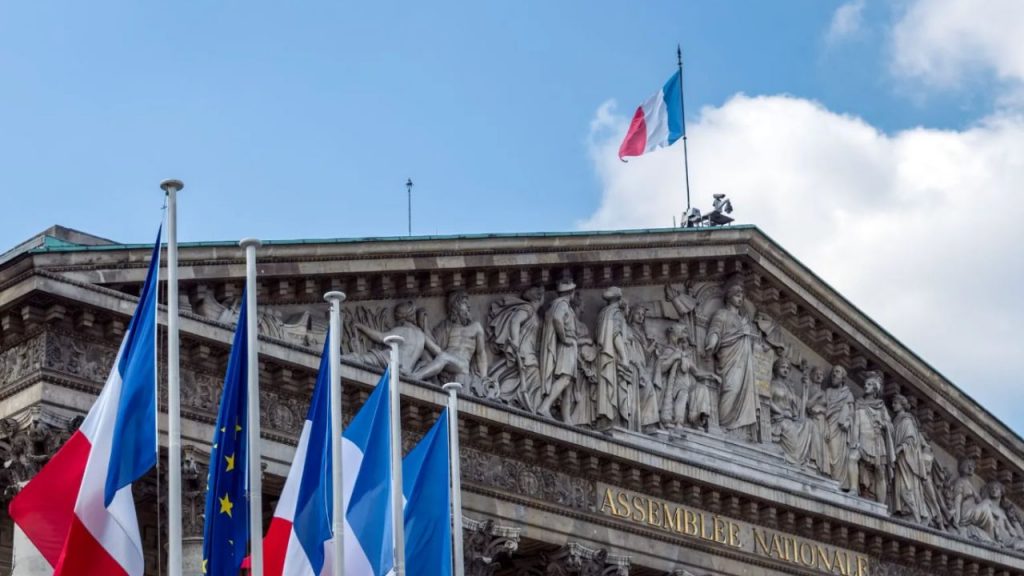 El Ministerio del Interior de Francia sufre un ciberataque que expone datos confidenciales, generando dudas sobre la seguridad y la gestión del Gobierno ante la intrusión.