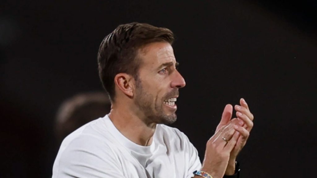 Luis García defiende el juego de Las Palmas pese al mal resultado y reclama mayor acierto en la definición para superar la irregularidad del equipo.