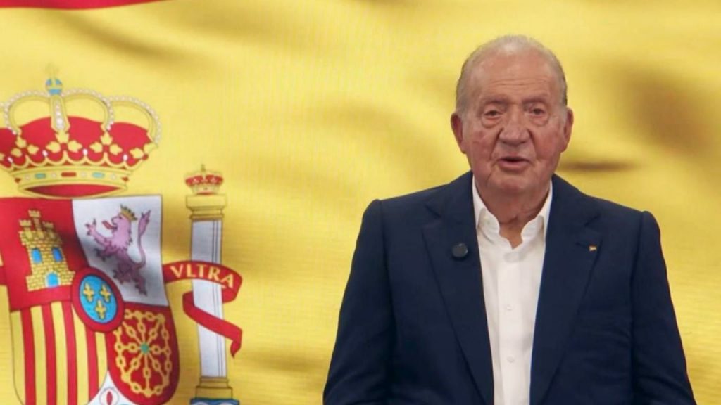 Juan Carlos I sorprende al convertirse en influencer para promocionar su libro "Reconciliación", dirigiéndose a jóvenes y llamando a apoyar a Felipe VI, mientras la Casa del Rey se distancia de la iniciativa.
