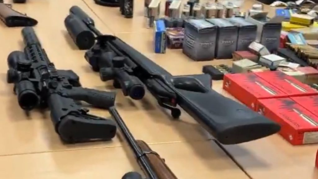 La Policía desmantela una red que defraudó 300 millones de IVA en hidrocarburos; 8 detenidos y 10 investigados por delitos graves.