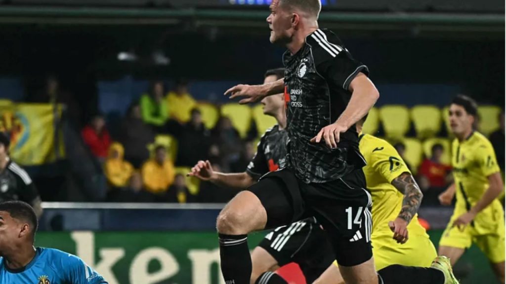 El Villarreal sufre en la Champions League: seis partidos sin victorias, 13 goles encajados y solo 4 anotados. Un rendimiento europeo que contrasta con su éxito en Liga y cuestiona la efectividad y planificación del club español.