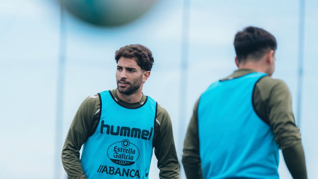 El Celta de Vigo afronta la Copa con bajas clave y decisiones cuestionables, incluyendo la exclusión de Fran Beltrán y jugadores con síntomas víricos, debilitando su plantilla.