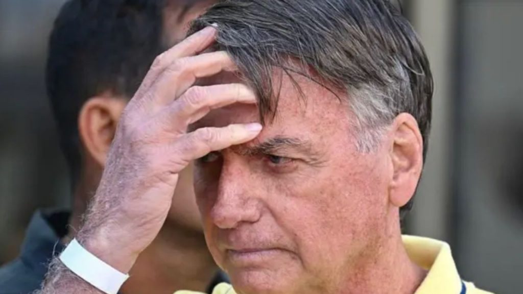 El Supremo de Brasil condena hasta a 26 años de prisión a colaboradores de Bolsonaro por el intento de golpe de Estado, desatando un intenso debate político.