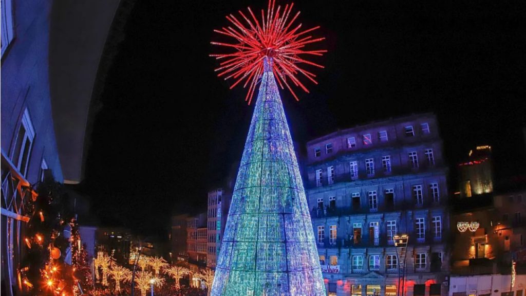 La Navidad en Vigo vuelve a dividir opiniones: récord de luces y visitantes frente a saturación turística, molestias vecinales y debate sobre un modelo urbano al límite.