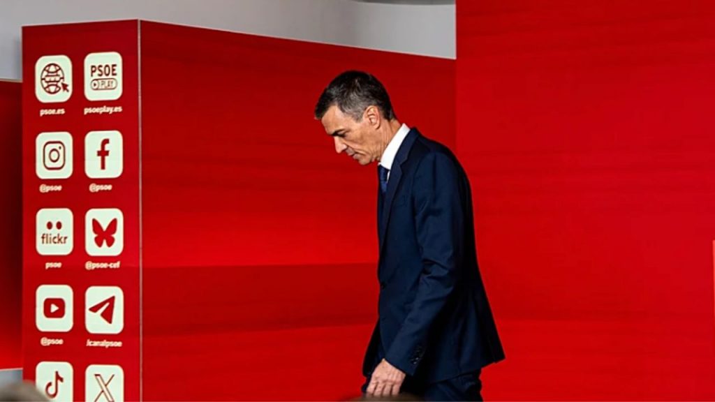 Pedro Sánchez afronta su balance de fin de año marcado por escándalos de corrupción, casos de acoso en el PSOE y una legislatura sin apoyos ni presupuestos.