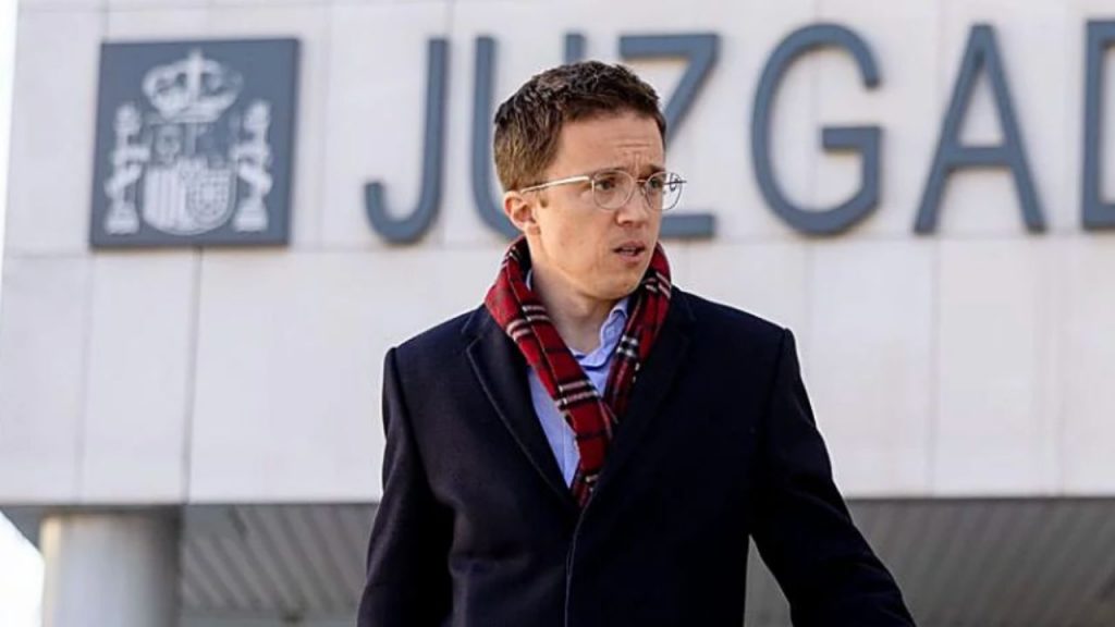 La Fiscalía de Madrid archiva el caso contra Íñigo Errejón por falta de pruebas, poniendo fin a las acusaciones de agresión sexual de Elisa Mouliaá.