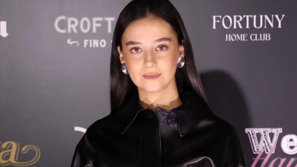 Victoria Federica inicia un discreto romance con Jorge Navalpotro, empresario del ocio nocturno, tras su ruptura con Borja Moreno, captando la atención de la aristocracia española.