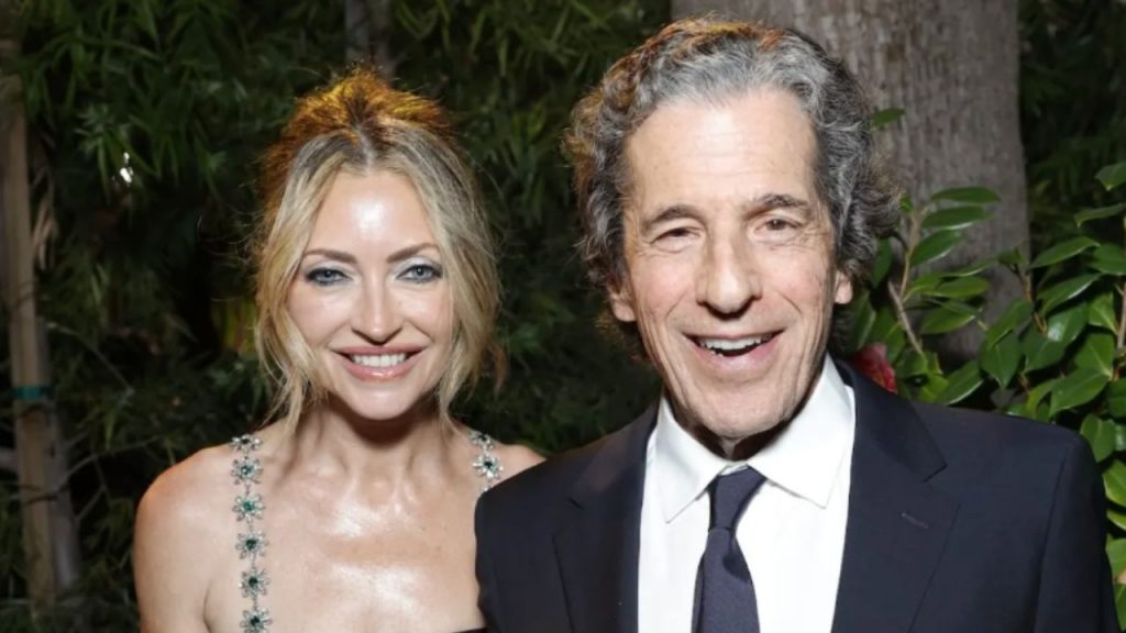 Rebecca Gayheart confirma su relación con el multimillonario Peter Morton tras años de secretismo, mientras afronta una compleja situación familiar marcada por la enfermedad de Eric Dane y la convivencia con sus hijas.