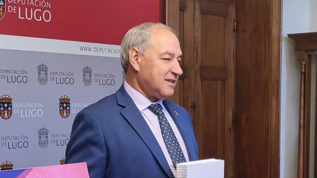 El PSOE enfrenta una denuncia interna por acoso contra el presidente de la Diputación de Lugo, José Tomé, confirmada por RTVE. Aunque el órgano del partido encargado de estos casos ya trabaja en la queja, la dirección socialista gallega niega haber tenido conocimiento previo, lo que despierta dudas sobre la transparencia y eficacia del sistema interno. La ausencia de denuncias judiciales y las contradicciones dentro del partido alimentan sospechas de posible encubrimiento en un nuevo escándalo que sacude al socialismo gallego.