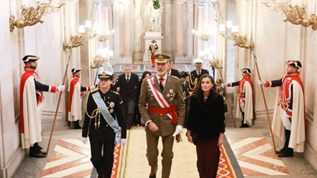 El Rey preside una Pascua Militar sin presidente del Gobierno