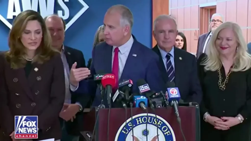 La indignación de un congresista por la “falta de apoyo” a María Corina Machado