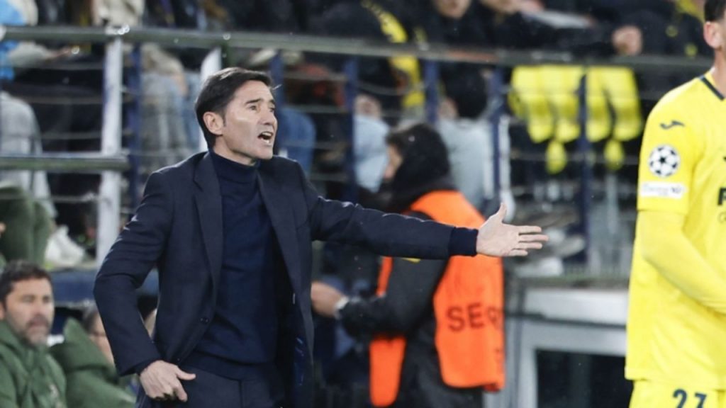 Marcelino critica la dureza de la Champions tras la derrota del Villarreal ante el Ajax y señala errores defensivos, presión externa y desafección de la afición como factores clave.