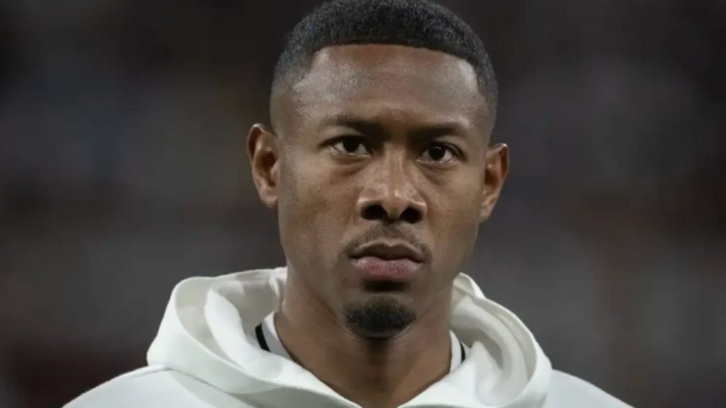 Besiktas busca fichar a David Alaba del Real Madrid pese a su elevado salario y su afinidad con el rival histórico Galatasaray. La operación enfrenta obstáculos económicos y culturales, reflejando los retos del fútbol europeo ante contratos millonarios y rivalidades locales.