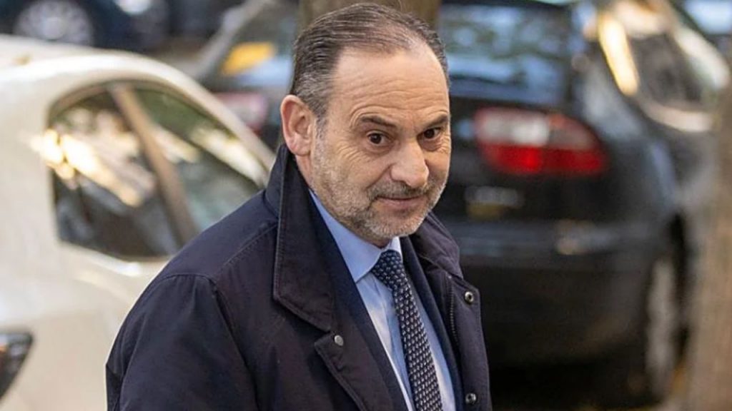 El Tribunal Supremo confirma la prisión sin fianza de José Luis Ábalos y su exasesor Koldo García por el caso mascarillas, citando riesgo de fuga, gravedad de las penas e indicios sólidos, mientras se acerca el juicio oral.