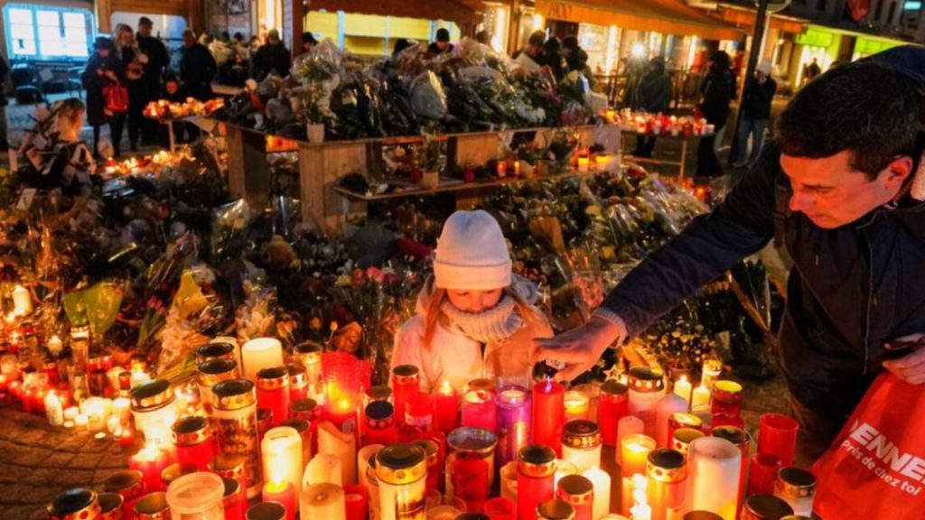 Emmanuel Macron y Sergio Mattarella asistirán al funeral en Martigny por las 40 víctimas del incendio en el bar Le Constellation en Suiza, que dejó 119 heridos durante la Nochevieja.