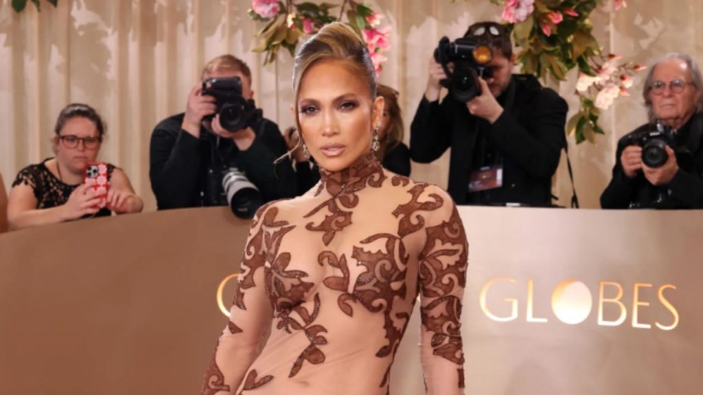 Los Globos de Oro 2026 deslumbran con los looks impactantes de las celebrities. Amal Clooney, Jennifer Lopez y otras estrellas combinan estilo, glamour y mensajes políticos en la alfombra roja.