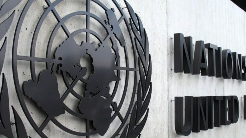 La ONU se enfrenta a graves acusaciones de corrupción tras revelarse una mala gestión de fondos humanitarios por valor de cientos de millones, reabriendo el debate sobre su transparencia y control interno.
