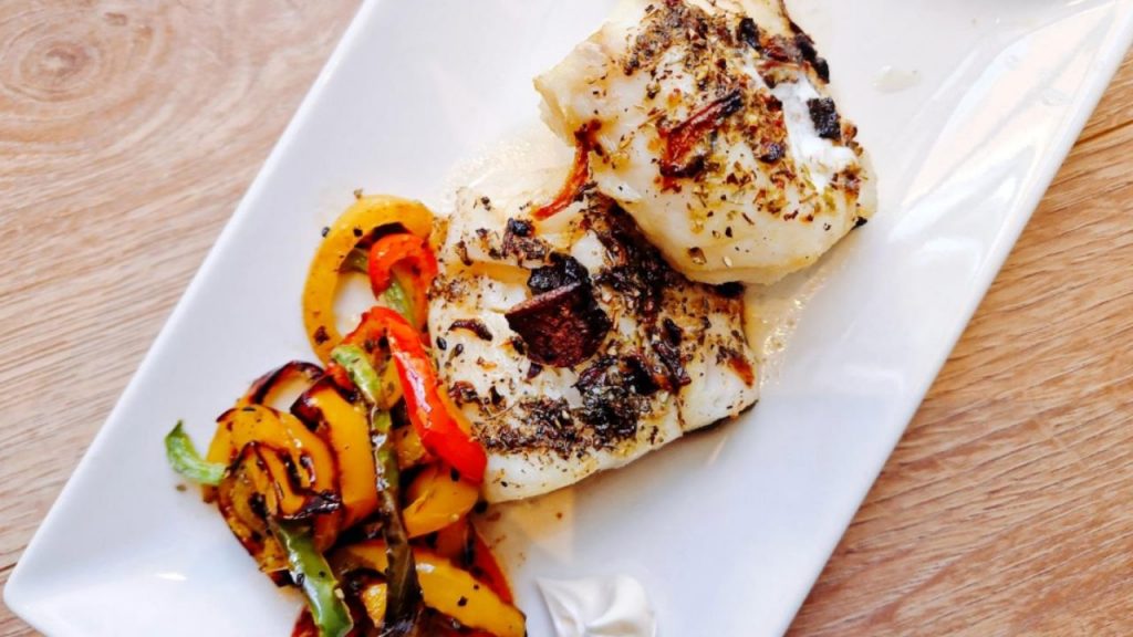 Bacalao con pimentón en air fryer, receta portuguesa ligera y rápida, jugosa y llena de sabor sin necesidad de frituras.