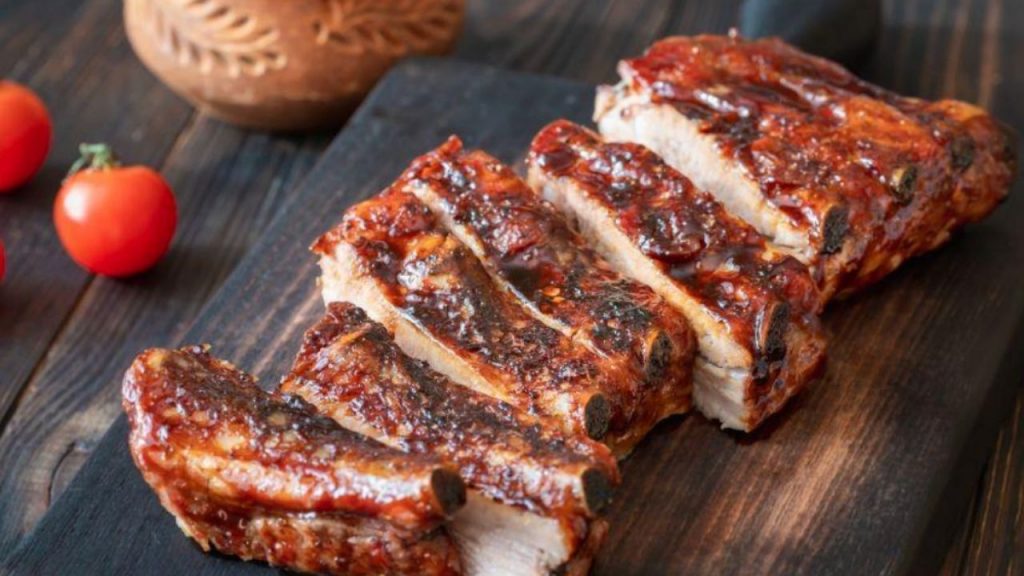 Costillas de cerdo jugosas en air fryer, tiernas por dentro y doradas por fuera, sin horno ni frituras. Receta fácil y rápida lista en 30 minutos, ideal para comidas informales.