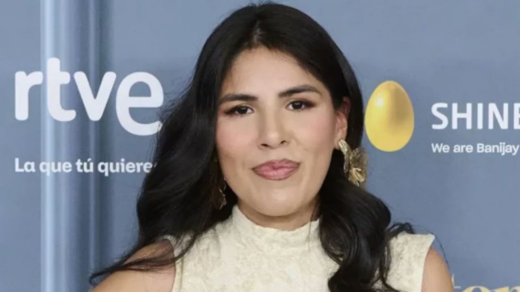 Isa Pantoja rompe a llorar en el estreno de DecoMasters en TVE, marcado por tensión, reconciliaciones familiares y críticas al horario, mientras el programa pelea por la audiencia del prime time.