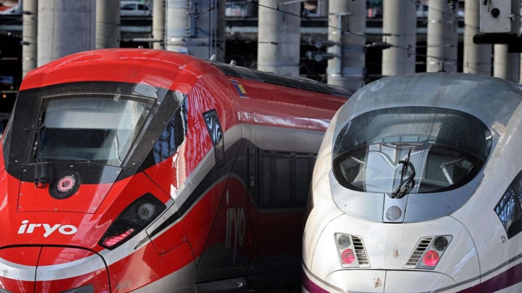 El PP reclama explicaciones a Adif tras reducir a 160 km/h la velocidad del AVE Madrid-Barcelona por baches, en pleno debate sobre seguridad ferroviaria y promesas de 350 km/h.