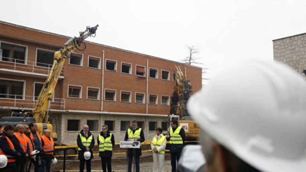 Pedro Sánchez endurece el control del alquiler con medidas que recuerdan a la regulación franquista. El plan incluye topes, sanciones y más intervención estatal, con riesgo de economía sumergida y menor oferta.