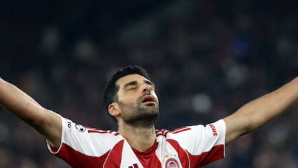 El Olympiacos de Mendilibar remonta con autoridad ante el Bayer Leverkusen y reabre la lucha por el playoff de la Champions. Una victoria que desafía al poder económico europeo.