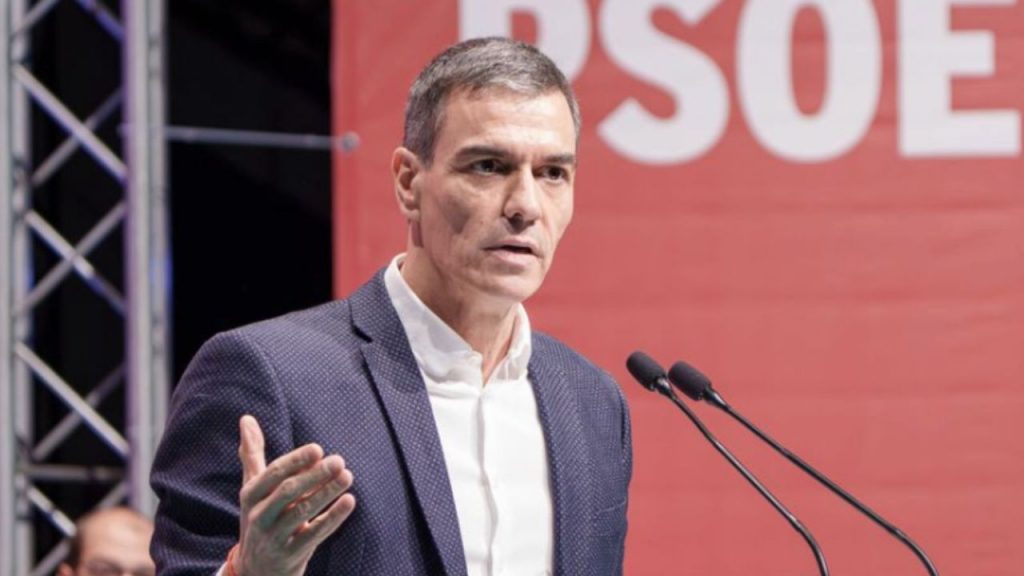 Pedro Sánchez cierra un polémico pacto con partidos de izquierda radical y separatistas, generando alarma sobre la gobernabilidad, la unidad de España y la influencia de grupos extremos en la política nacional.