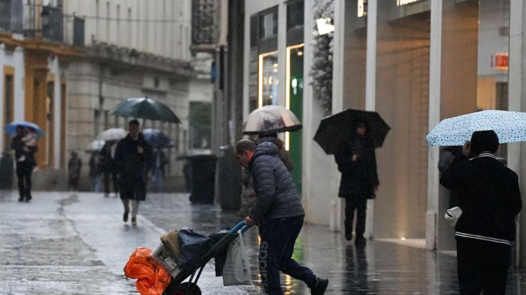 La borrasca Leonardo impide llegar al trabajo: la ley reconoce hasta 4 días de permiso retribuido y limita el despido si existe imposibilidad real de desplazamiento.