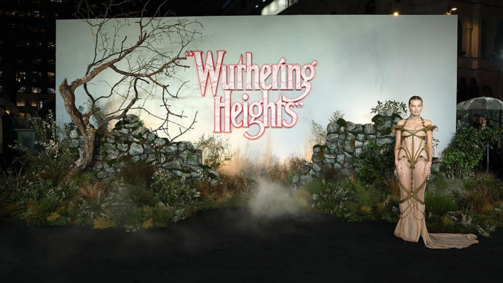 Margot Robbie sacude Londres con un look audaz y provocador